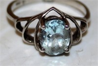 .925 Sterling Silver Ring w Pale Blue Gemstone Set