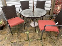 Patio Table & 4 Chairs w/ Umbrella