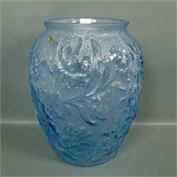 Consold. Crystal Blue Le Fleur 10 1/2" Vase