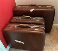 American Tourist Three Piece Luggage Set