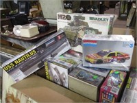 BOX OF MODEL CARS AND PLANES