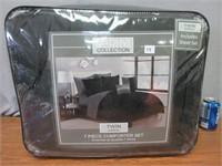 Twin 7pc Comforter Set - New