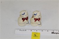 Set of Shawnee Pottery S&P Shakers w/tag