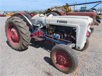 Ford 600 Wheel Tractor