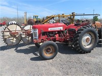 International 350 Wheel Tractor