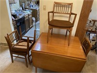 Vintage drop leaf dining room table with 4 chairs
