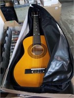 CNBLUE small guitar
