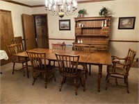 Maple Dining Table with Six Chairs & Leaves