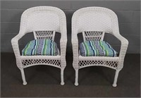 2x Outdoor Wicker Chairs W Cushions