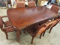 Gorgeous Dining Room Table & 6 Upholstered -