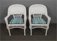 2x Outdoor Wicker Chairs W Cushions