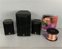 Set Of Yamaha Speakers - Untested W Accessories