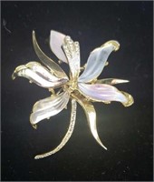 Signed Vintage Costume  Brooch Pin Jewelry Look