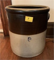 6 GALLON BROWN AND WHITE STORAGE CROCK