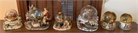 6 HOLIDAY SNOW GLOBE MUSIC BOXES