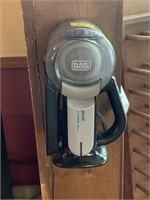 BLACK & DECKER "PIVOT" RECHARGEABLE HAND VAC