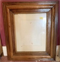 ANTIQUE WOOD PICTURE FRAME