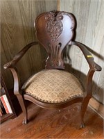 ANTIQUE CARVED BACK MAHOGANY ARM CHAIR