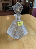 LEAD CRYSTAL LIQUOR DECANTER WITH STOPPER