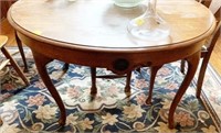 QUEEN ANNE STYLE DINING TABLE - ROUND WITH