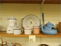 10 Enamelware Pieces - Incl. Strainer, Spoon,