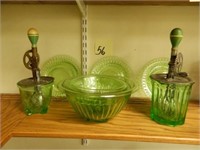 11 Green Depression Glass Pieces - Incl. 2 Mixers,