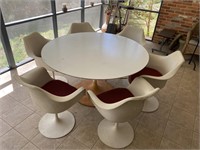 Outstanding Mid-Century Modern Table w/chairs