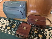Lot of luggage/bag