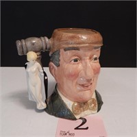 ROYAL DOULTON "THE AUCTIONEER" TOBY MUG 6 IN