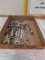 Box metric wrenches