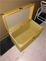 Wicker chest 28x16x19