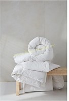 Comforter  $ 217 Retail White  Down Comforter