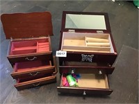 2 small jewelry boxes