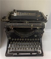 ANTIQUE UNDERWOOD TYPEWRITER 2  OUT OF 3