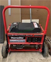 Homelite 5,000 watt portable generator powered