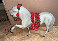 BREYER HORSE WITH ROSES