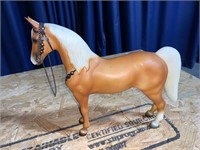 BREYER HORSE WITH CHAIN