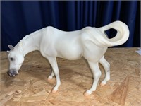 WHITE BREYER HORSE