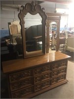Drexel dresser with mirror- mirror hangs on the wl