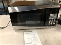 Hamilton Beach 900 watt microwave