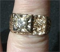 14K Gold & Diamond Ring