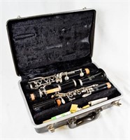 CLARINET MUSICAL INSTRUMENT with Case