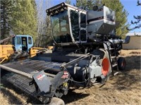 Gleaner L2 Combine