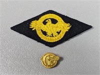 WWII Navy Honorable Discharge Patch & Pin