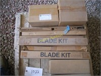 pallet with troy bilt blade kit