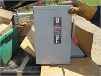 GE Outdoor Safety Switch Electrical Box