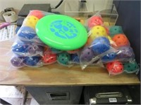 Frisbee & NIP Lot of Wiffle Balls