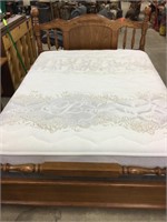 Queen size bed with Bamboo mattress.  In great