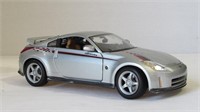 Maisto Nissan 350z Nismo Diecast Car 1:18