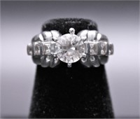 STERKING SILVER WHITE SAPPHIRE STONE RING
